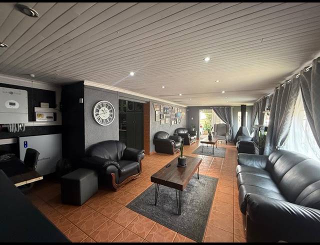 3 BEDROOM HOUSE FOR SALE IN VANDERBIJLPARK CW 6